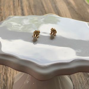 14k earring with tiny diamonds